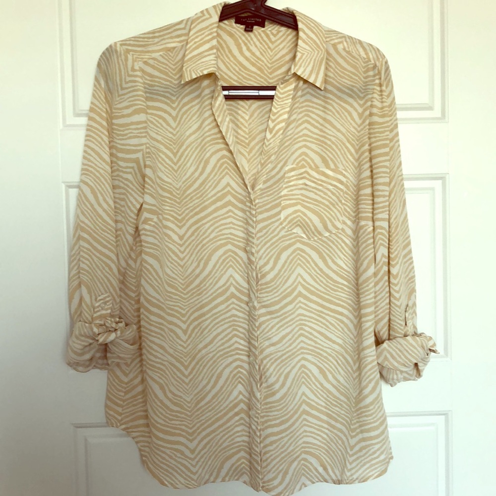 The Limited S Ashton patterned button down blouse